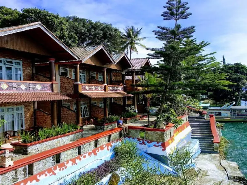 Discover the Top 8 Hotels Around Lake Toba for a Perfect Getaway